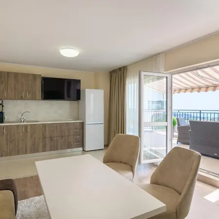 Vinnie View Апартаменти