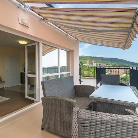 Vinnie View Βάρνα